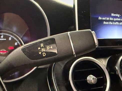 Used 2019 Mercedes-Benz GLC 300 4MATIC image 25