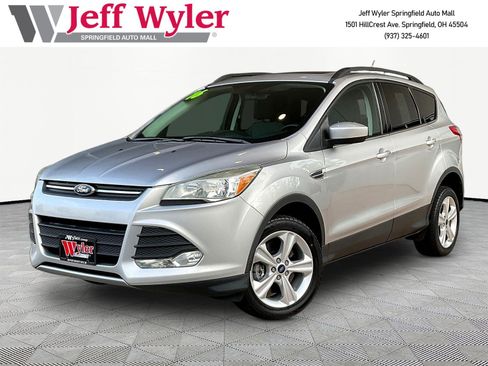 Used 2016 Ford Escape SE w/ Equipment Group 201A AWD/4WD image 1