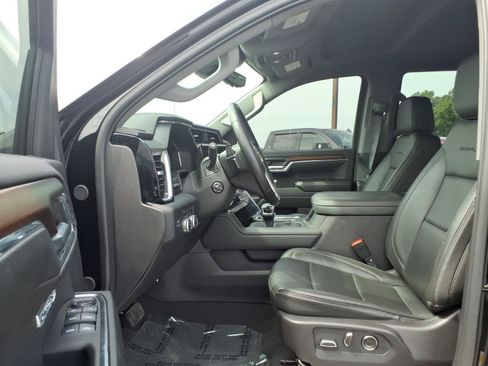 Used 2024 GMC Sierra 1500 Denali w/ Technology Package AWD/4WD image 17