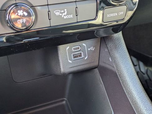 New 2026 Jeep Compass Latitude image 30