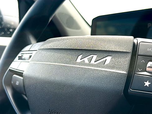 Used 2025 Kia K4 FWD image 30