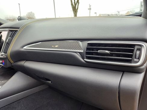 Used 2023 Maserati Levante Trofeo image 17