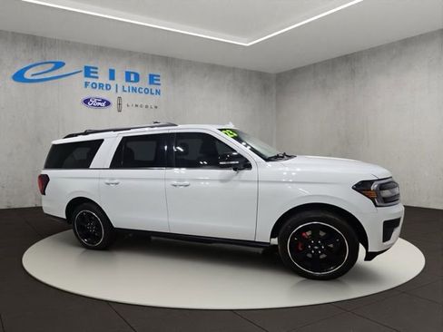 Used 2023 Ford Expedition Max Limited image 5