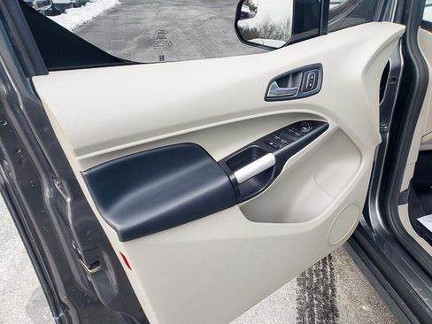 Used 2020 Ford Transit Connect Titanium image 9