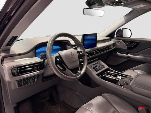 Used 2021 Lincoln Aviator Reserve w/ Equipment Group 208A image 9