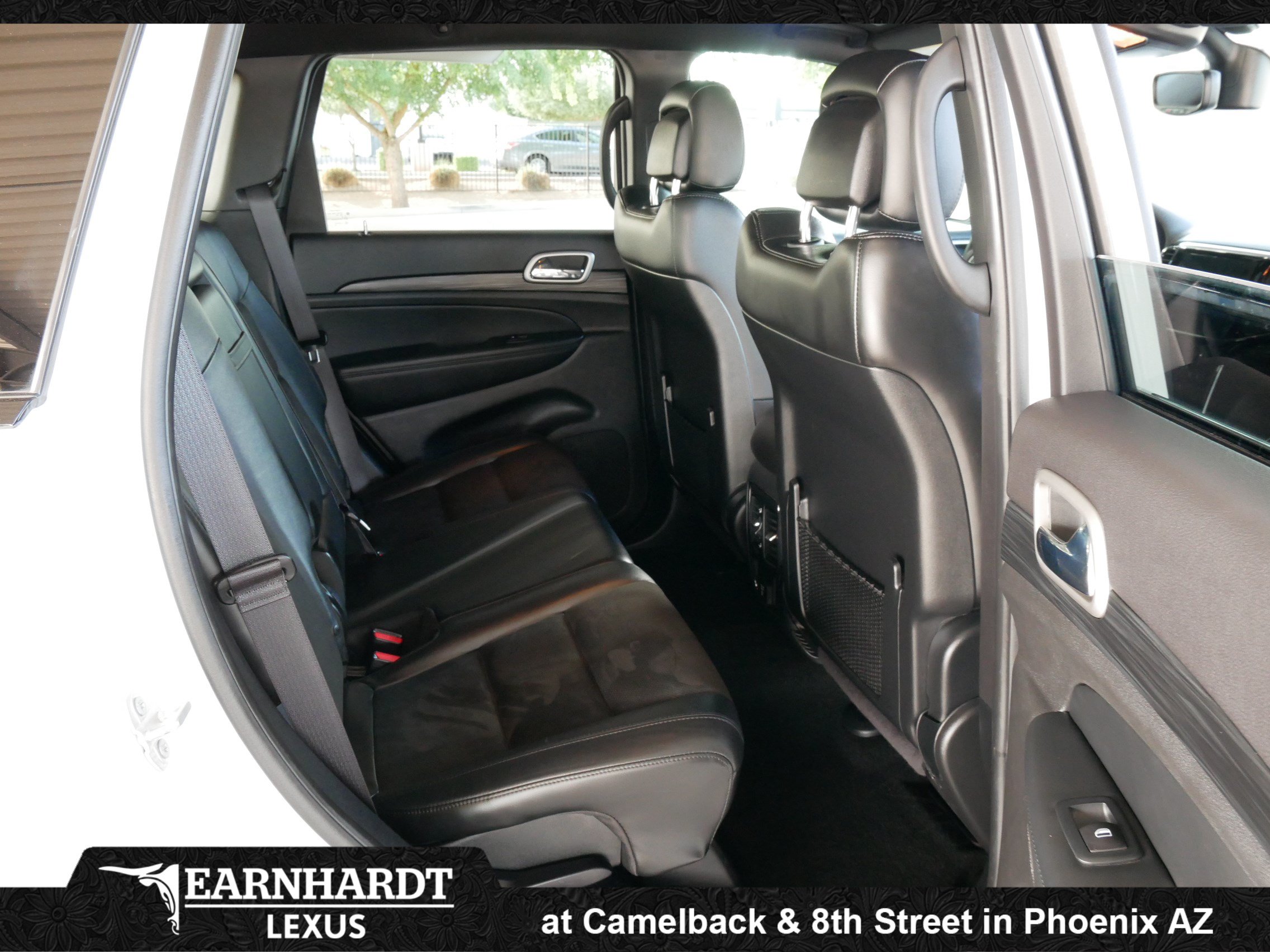 Used 2020 Jeep Grand Cherokee Altitude AWD/4WD image 16
