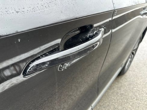 Used 2025 Lincoln Aviator Premiere image 12