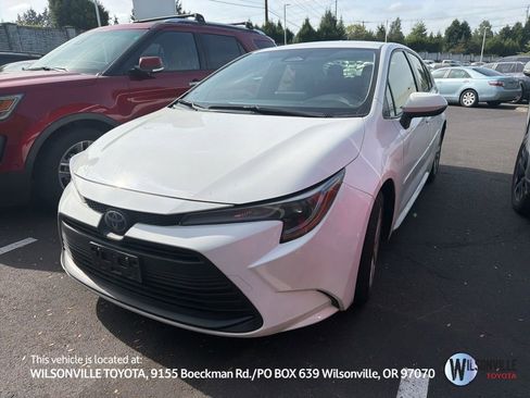Used 2024 Toyota Corolla LE w/ LE Convenience Package FWD image 1