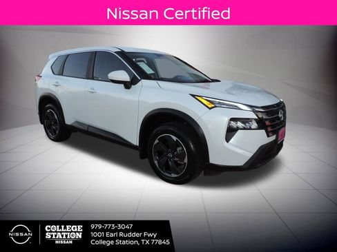 Certified 2024 Nissan Rogue SV image 1
