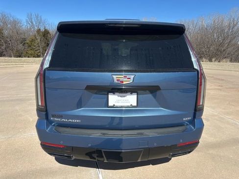 Certified 2025 Cadillac Escalade Sport w/ Touring Package image 4