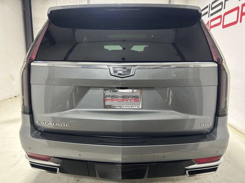 Used 2023 Cadillac Escalade Premium Luxury AWD/4WD image 6