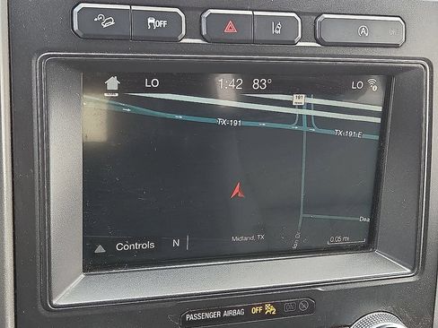 Used 2019 Ford Expedition XLT w/ Equipment Group 202A AWD/4WD image 19