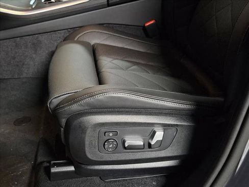 Used 2026 BMW X5 xDrive50e w/ Parking Assistance Package AWD/4WD image 4