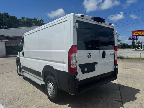 Used 2025 RAM ProMaster 2500 w/ U-Haul Equipment Group FWD image 7