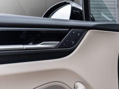 New 2026 Porsche Macan Electric image 23