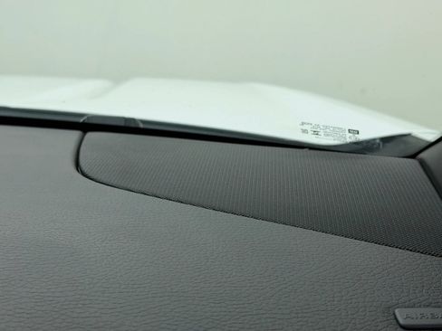 Used 2024 GMC Yukon XL Denali w/ Advanced Technology Package RWD image 34