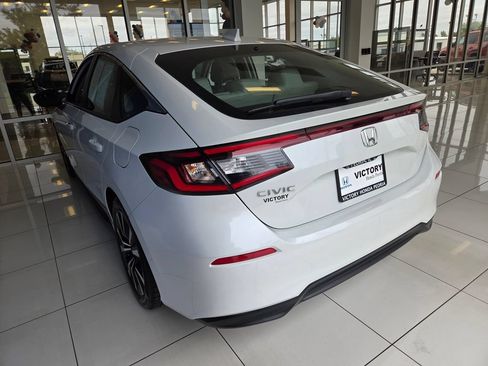 Certified 2024 Honda Civic EX-L image 8
