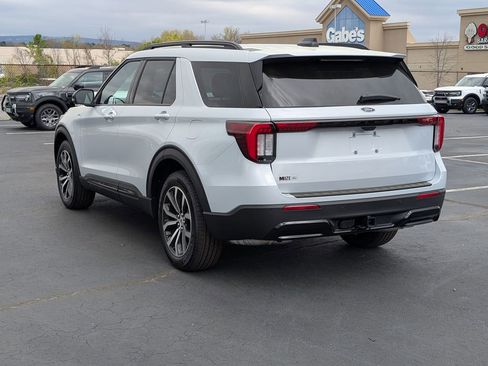 New 2026 Ford Explorer ST-Line image 4