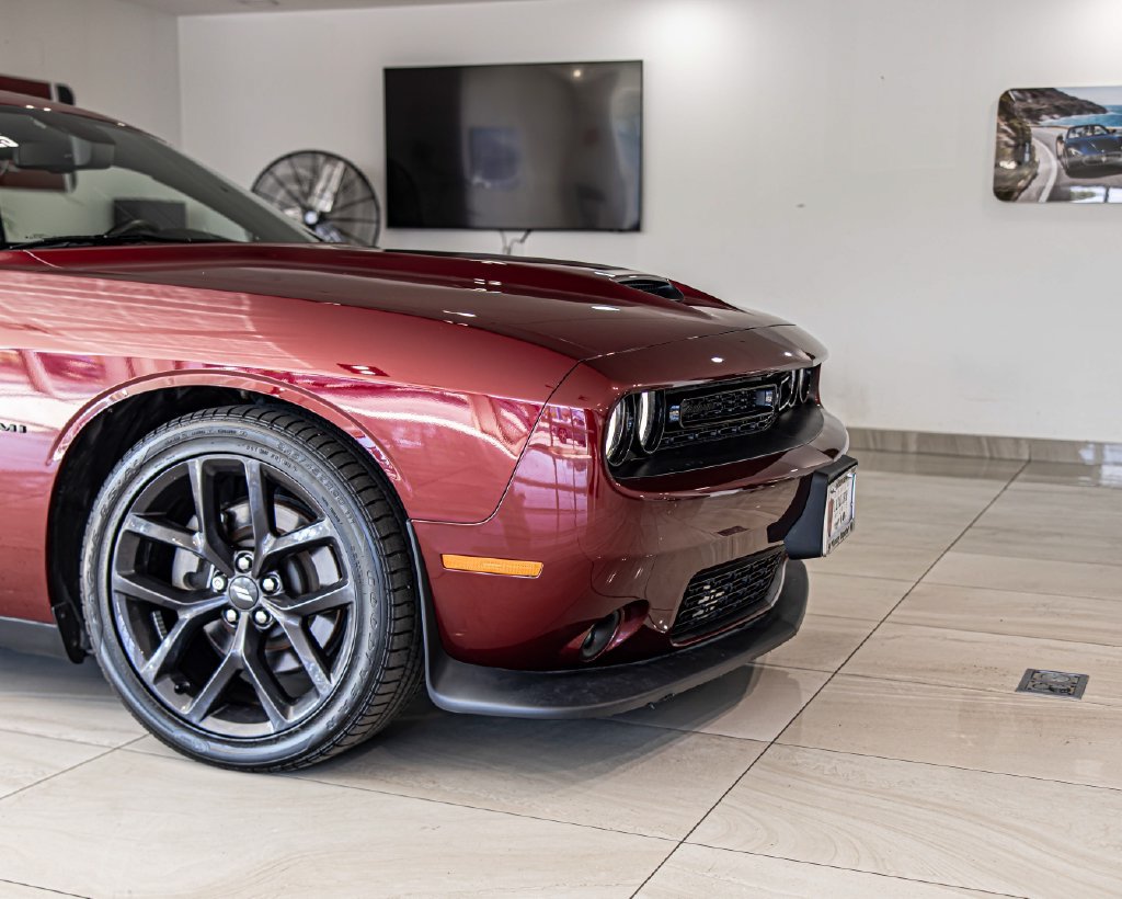 Used 2021 Dodge Challenger R/T w/ Blacktop Package RWD image 3