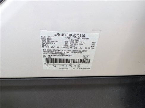 Used 2017 Ford Explorer Limited w/ Equipment Group 303A AWD/4WD image 15