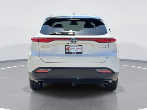 Used 2021 Toyota Venza LE AWD/4WD image 4