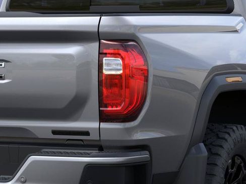 New 2026 GMC Canyon Elevation w/ LPO, Black Badging Package RWD image 11