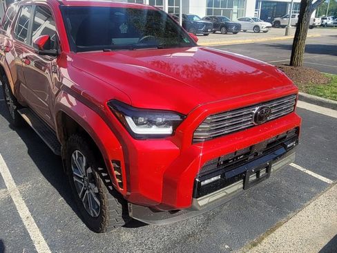 Used 2025 Toyota 4Runner Limited w/ Tow Technology Package AWD/4WD image 10
