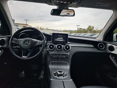 Used 2019 Mercedes-Benz GLC 300 4MATIC image 27