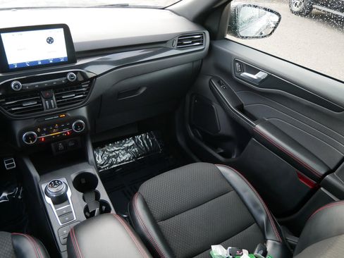 Certified 2024 Ford Escape ST-Line image 11