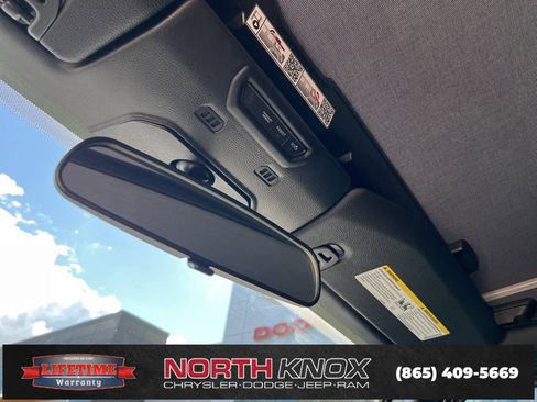 Used 2022 Jeep Wrangler Unlimited Sport image 11