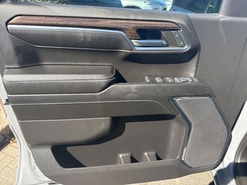 Used 2024 GMC Sierra 1500 Elevation image 9