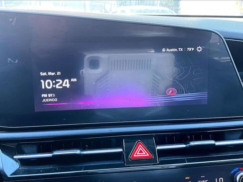 Used 2024 Kia Niro EX image 31