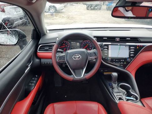 Used 2018 Toyota Camry XSE image 27