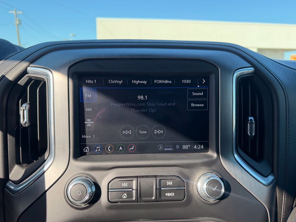 Used 2022 GMC Sierra 3500 Denali w/ Denali Ultimate Package AWD/4WD image 32