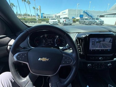 Used 2023 Chevrolet Traverse LT w/ Rear Camera Mirror Package AWD/4WD image 19