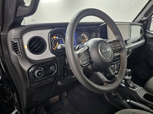 Used 2024 Jeep Wrangler Unlimited Sport AWD/4WD image 9