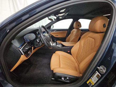 Used 2023 BMW 530e xDrive w/ Convenience Package image 7