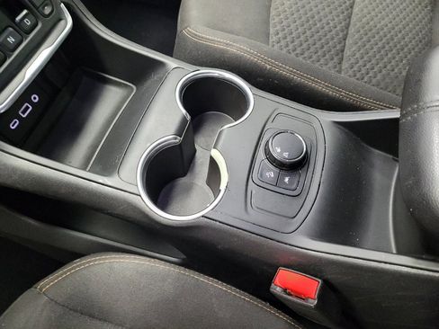 Used 2020 GMC Terrain SLE FWD image 26