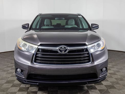 Used 2016 Toyota Highlander XLE AWD/4WD image 12