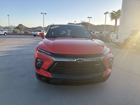 Used 2025 Chevrolet Blazer RS w/ Driver Confidence II Package FWD image 2