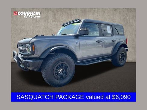 Used 2022 Ford Bronco Black Diamond w/ Sasquatch Package image 1