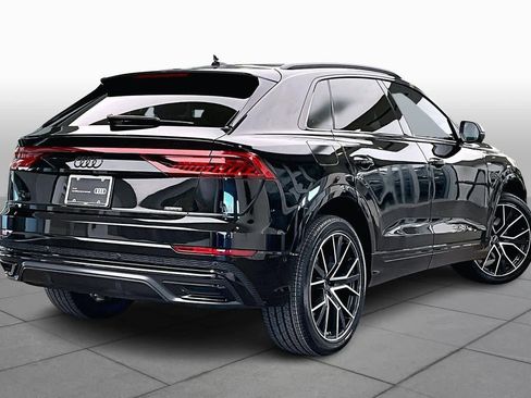 Used 2022 Audi Q8 Premium Plus image 13