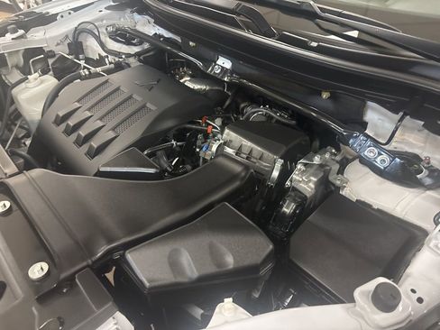 Used 2022 Mitsubishi Eclipse Cross LE image 38