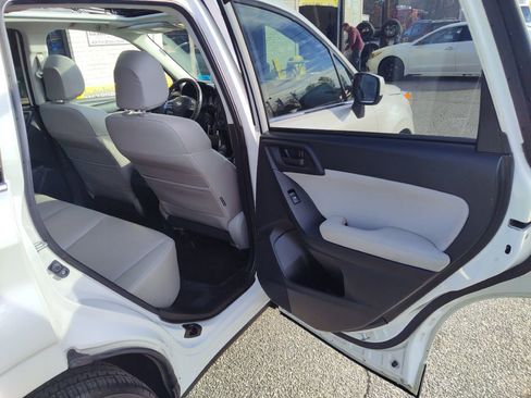Used 2015 Subaru Forester 2.5i Limited image 17