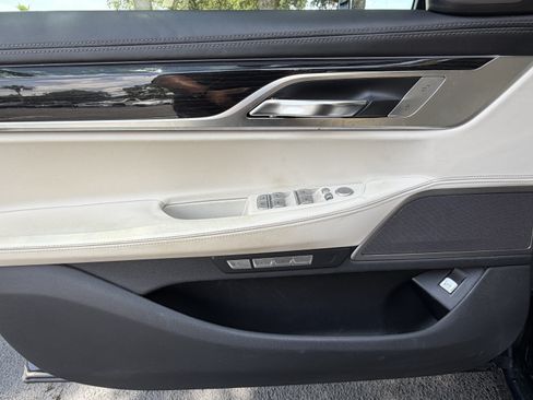 Used 2016 BMW 740i RWD image 13