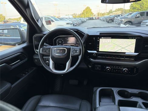 Used 2025 GMC Sierra 1500 SLT AWD/4WD image 21