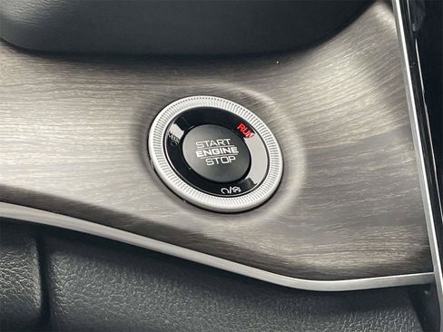 New 2025 Jeep Grand Cherokee L Limited image 39