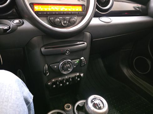 Used 2011 MINI Cooper S image 31