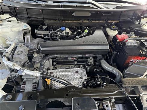 Used 2017 Nissan Rogue SV w/ SV Premium Package AWD/4WD image 21