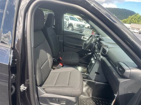 New 2025 Ford Explorer 4WD Police Interceptor image 12
